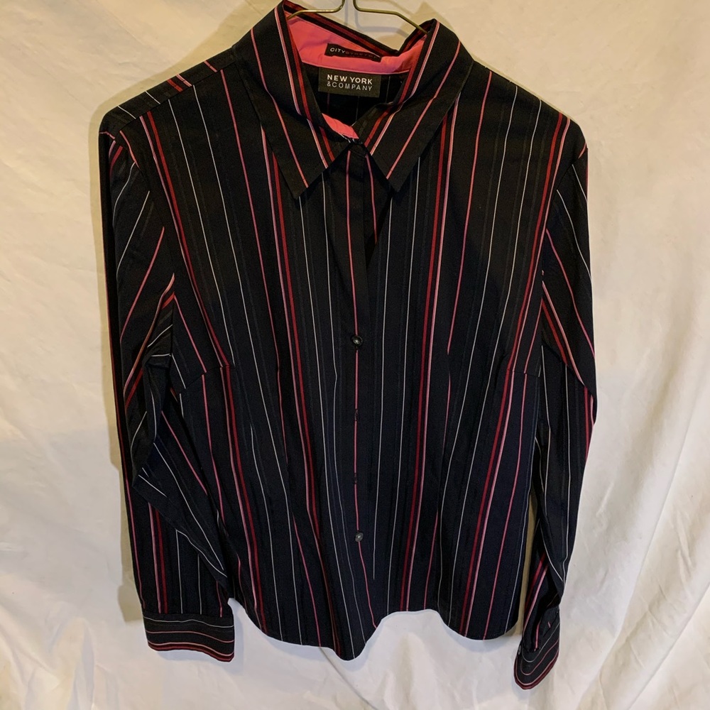 New York & Company button down long sleeve shirt
